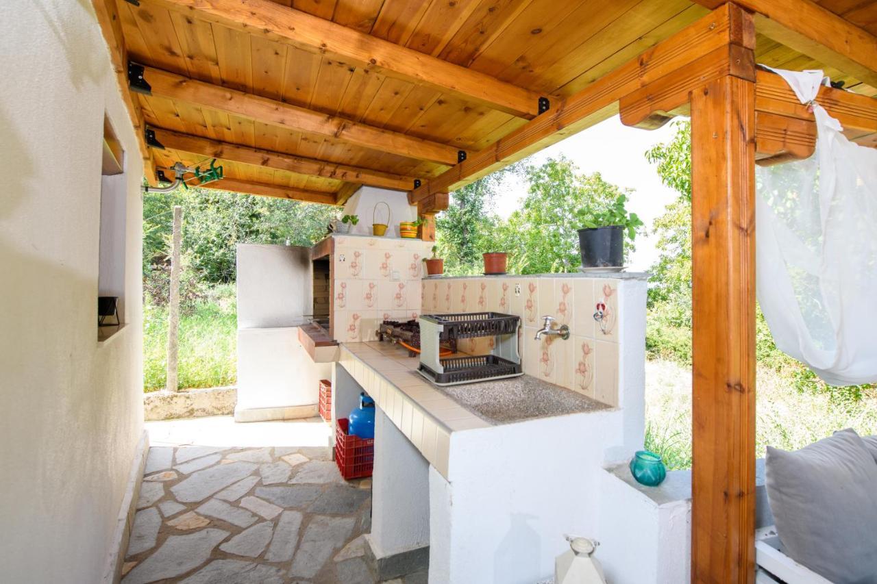 Villa Suzana Mikros Prinos Exterior foto